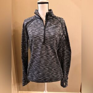 GAP Fit Women's Black and Gray Quarter-Zip Sweatshirt